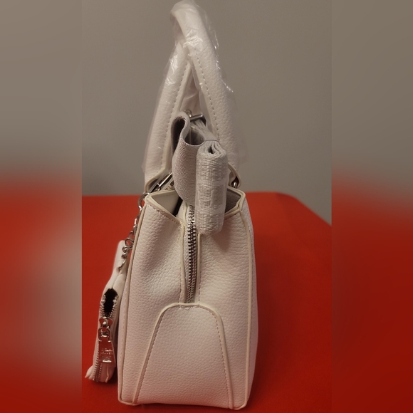 ***FINAL SALE*** Stylish Steve Madden BIMCKEY White Handbag– Elegance! - Picture 4 of 7